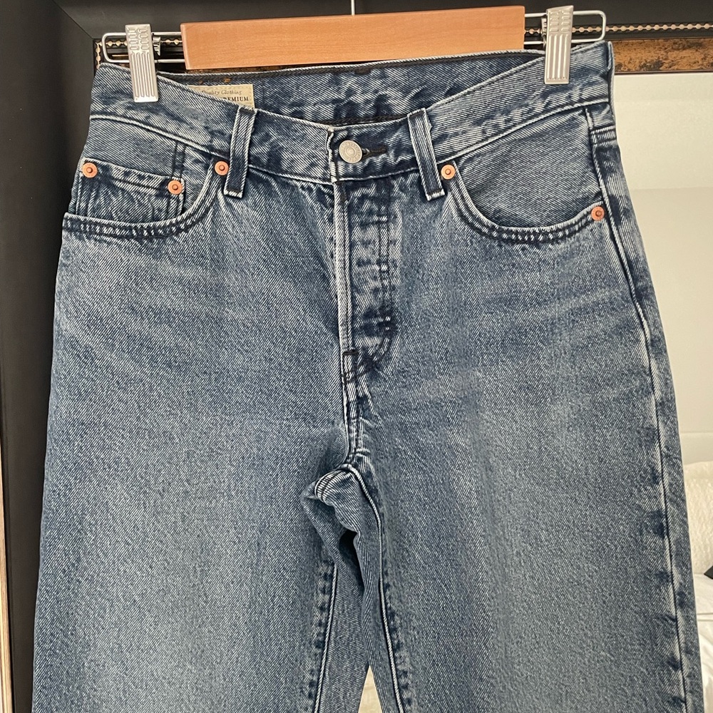 Levi’s 501 Original Women’s Straight Leg Jeans W24 L30 Classic Blue Wash - Picture 3 of 7